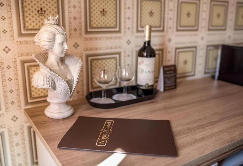 חדר דלוקס, Night O Clock Business Aparts