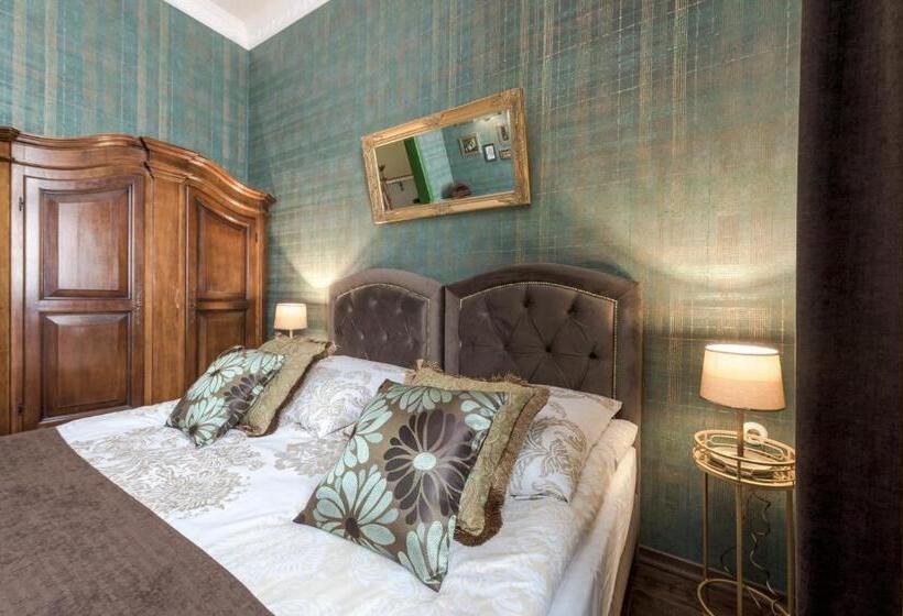 חדר דלוקס, Night O Clock Business Aparts