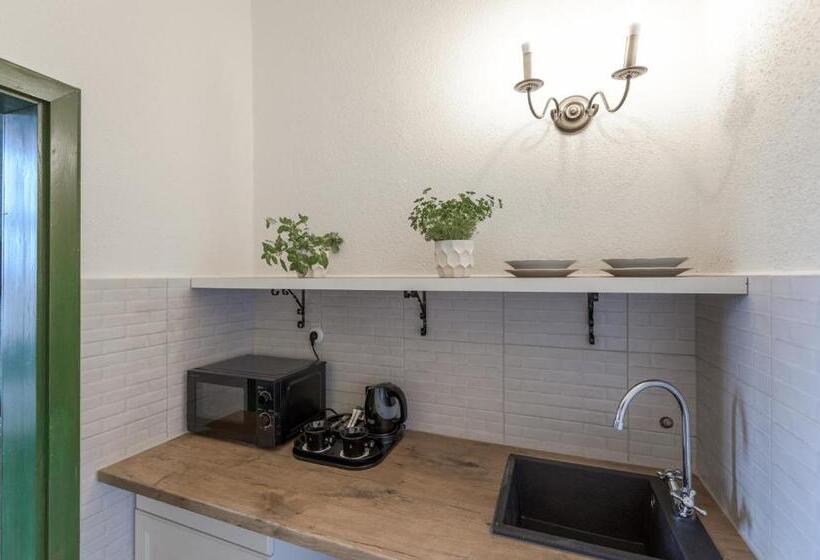 חדר דלוקס, Night O Clock Business Aparts