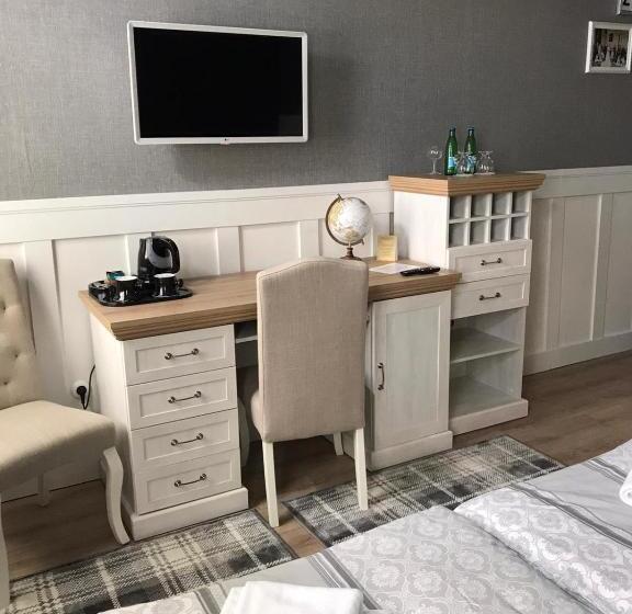 חדר דלוקס, Night O Clock Business Aparts