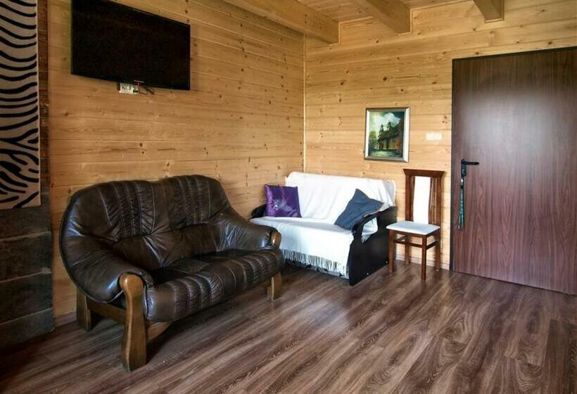 スタンダードルーム, Chata Wsród Malw