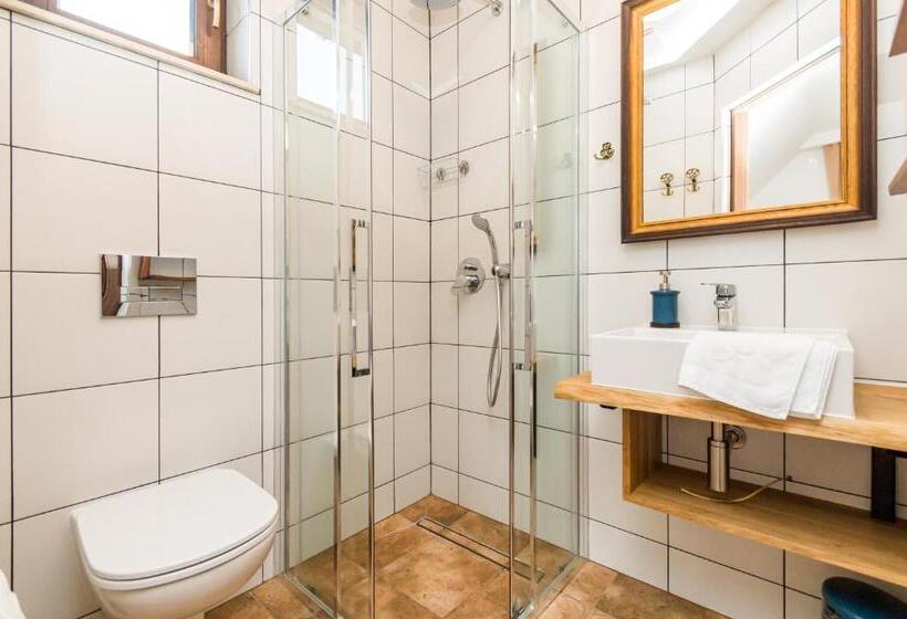 Номер Стандарт Вид на Сад, Dom Podróżnika