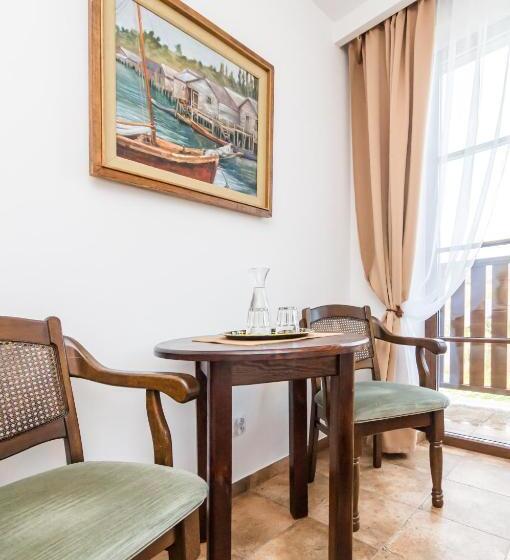 Номер Стандарт Вид на Сад, Dom Podróżnika