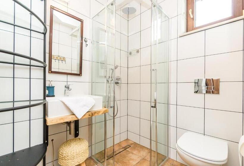 Люкс с Балконом, Dom Podróżnika