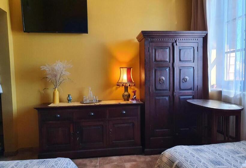 Номер Стандарт, Dom Podróżnika