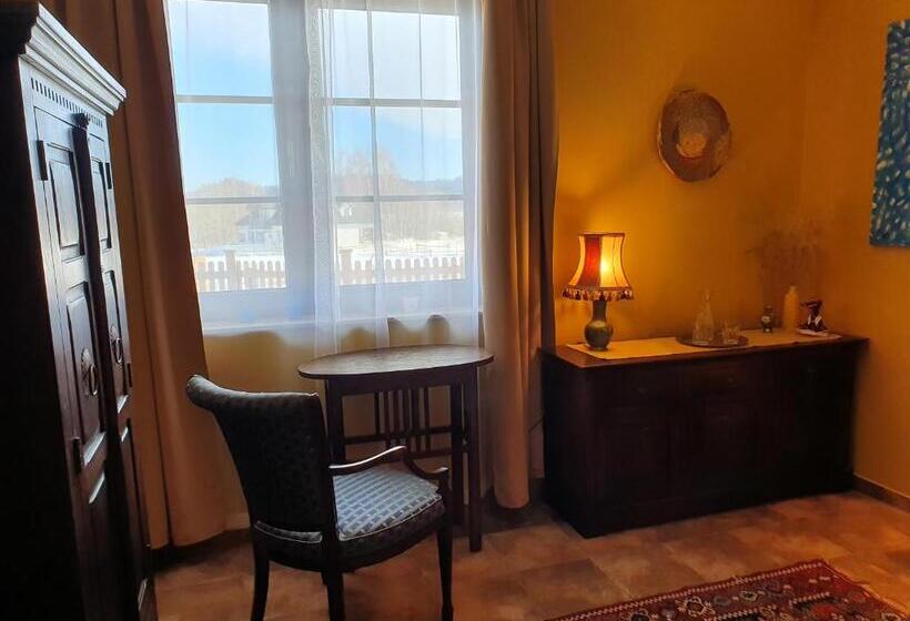 Номер Стандарт, Dom Podróżnika