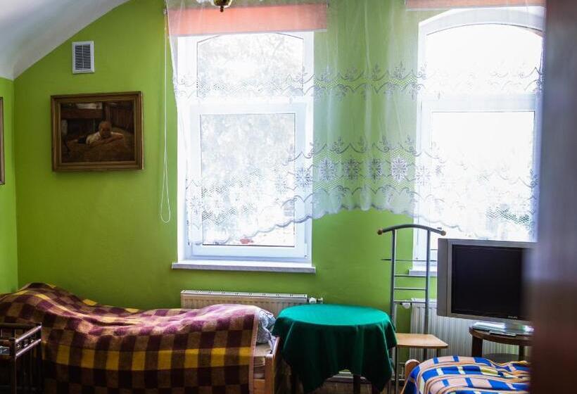 Четырехместный Номер Стандарт, Noclegi Na Polnej