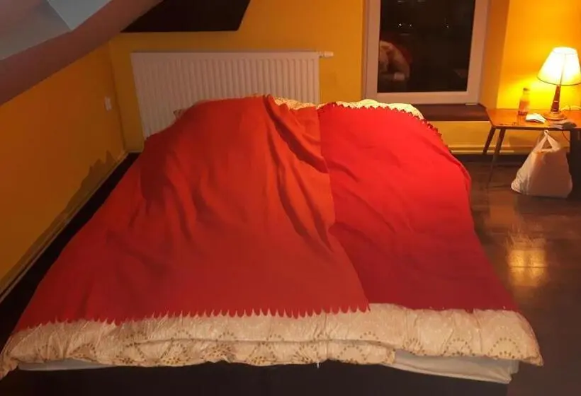 デラックスの４人部屋, Noclegi Na Polnej