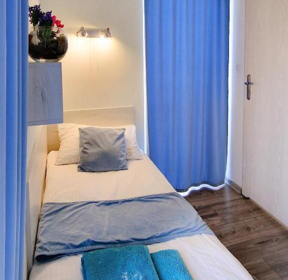 Quarto Estandar Individual, Pensjonat Alka