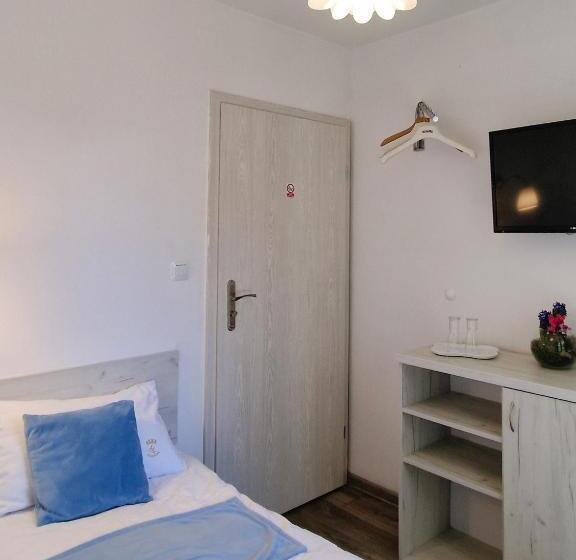 Quarto Estandar com Sacada, Pensjonat Alka
