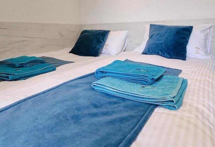 חדר לארבעה סטנדרטי עם מרפסת, Pensjonat Alka