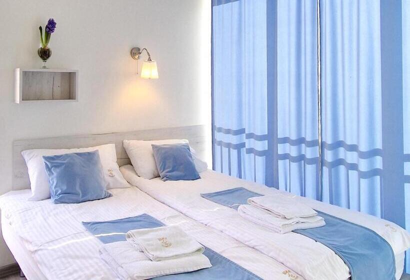 חדר משפחתי, Pensjonat Alka