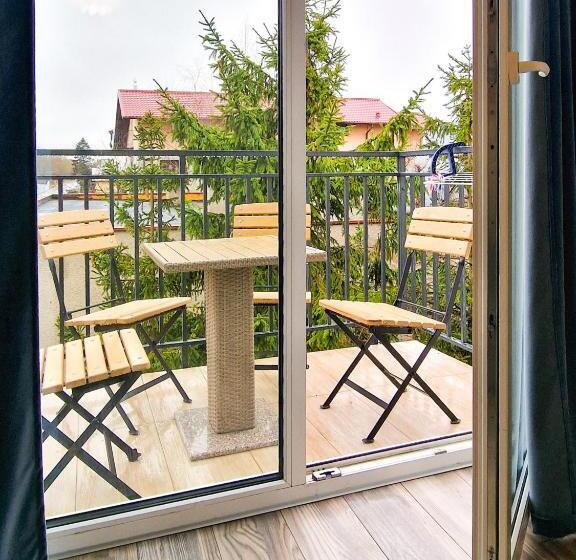 חדר משפחתי נוף לגינה, Pensjonat Alka