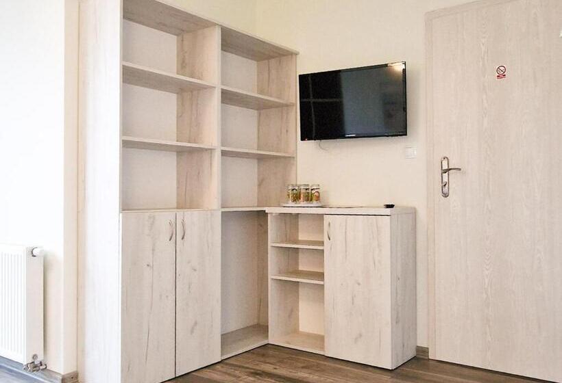 חדר משפחתי נוף לגינה, Pensjonat Alka