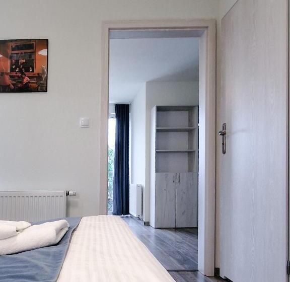 חדר משפחתי נוף לגינה, Pensjonat Alka