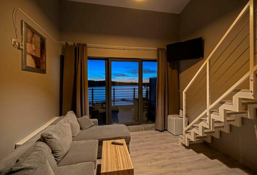 חדר משפחתי, Pensjonat Długie