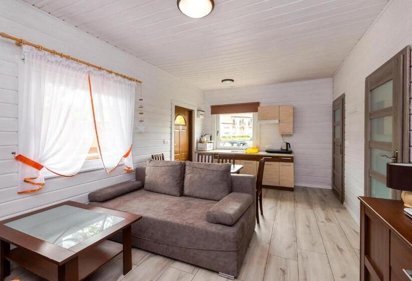 샬레, Dom Wczasowy Laguna