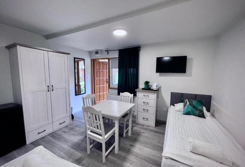 غرفة قياسية ثلاثية, Ośrodek Wypoczynkowy Julia W Samociążku