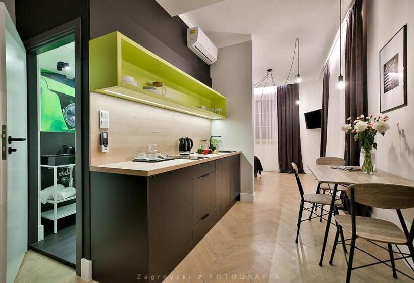 1 Bedroom Premium Apartment City View, Saint Thomas Corner By Upstairs