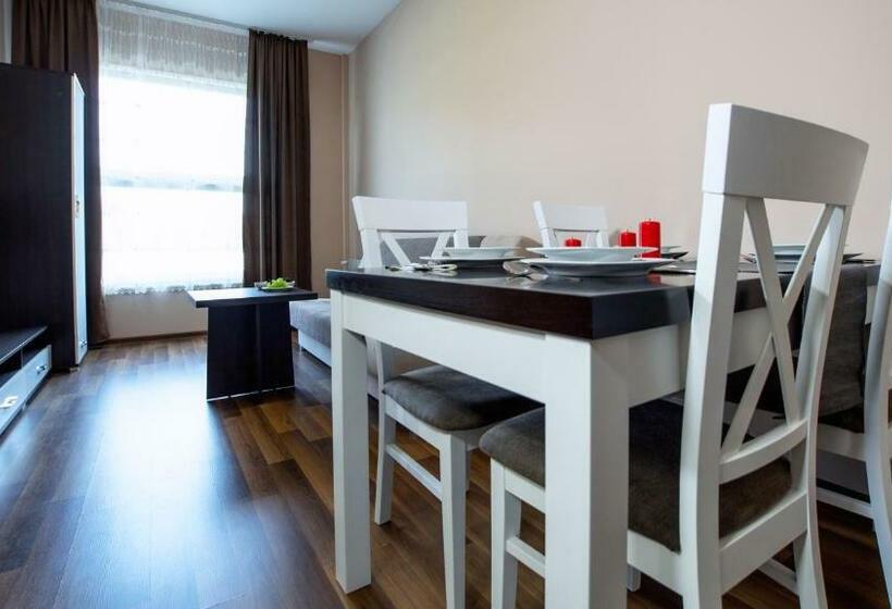 スイート, Wesoła Apartamenty