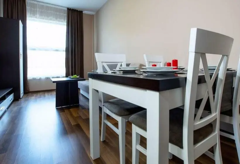 スイート, Wesoła Apartamenty