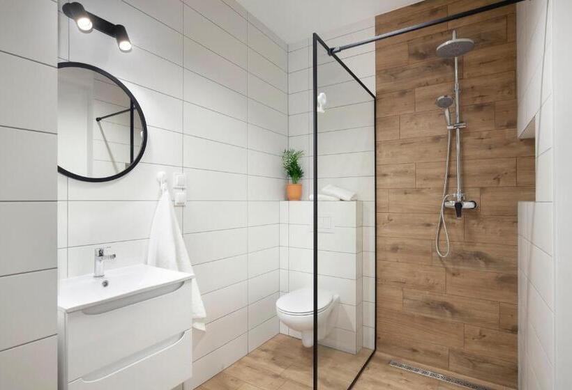 Номер Стандарт, Wolne Chwile