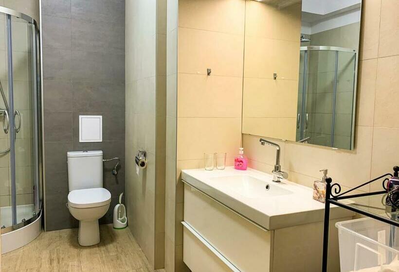 דירת שני חדרים, A&b Willa Klaudyny