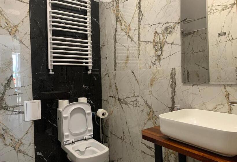 סטודיו דלוקס, A&b Willa Klaudyny