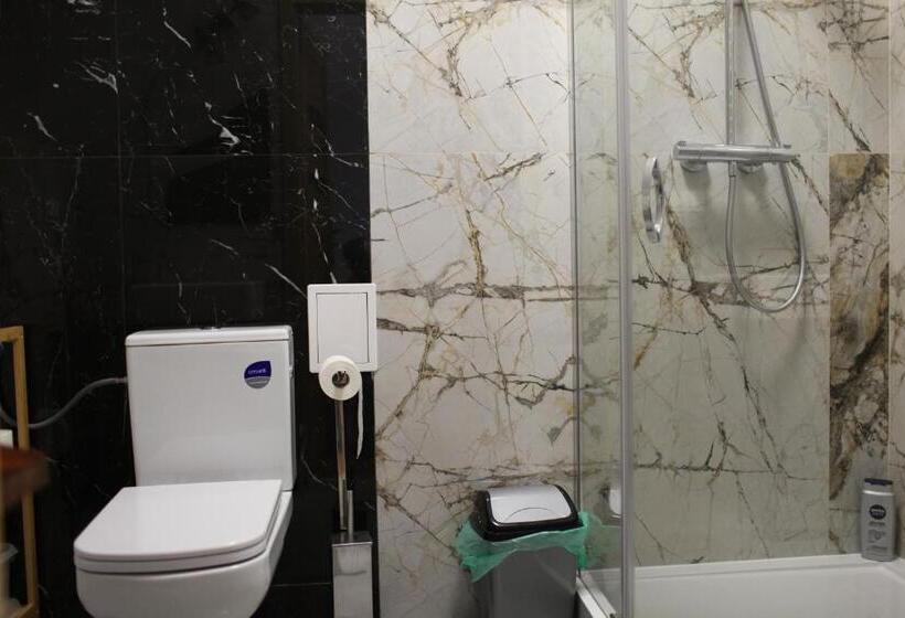 סטודיו דלוקס, A&b Willa Klaudyny