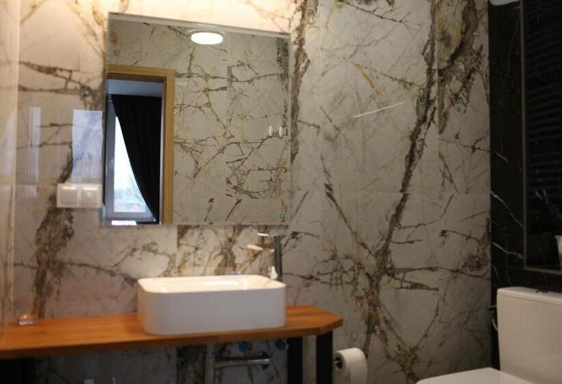 סטודיו דלוקס, A&b Willa Klaudyny