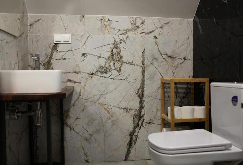 סטודיו דלוקס, A&b Willa Klaudyny