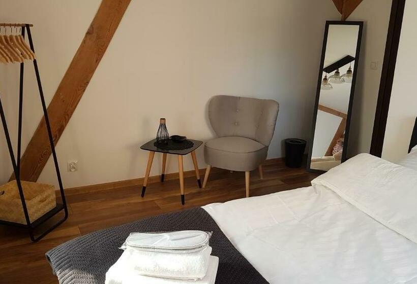 Номер Deluxe, Miodosytnia