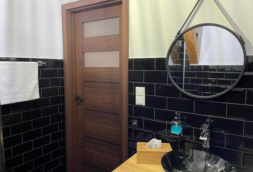 Номер Стандарт, Miodosytnia