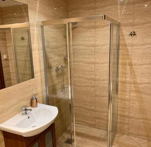 Бунгало Стандарт, Chata Nad Sztolnią