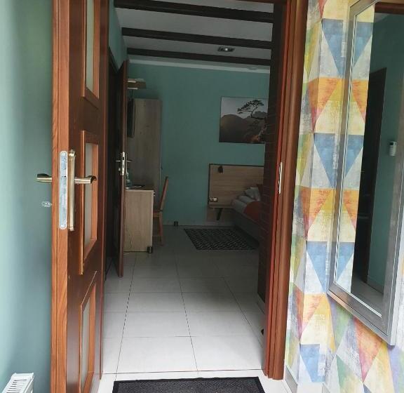 Бунгало Стандарт, Chata Nad Sztolnią