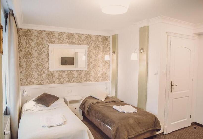 スタンダードルーム, Dom Goscinny Bialy Dworek