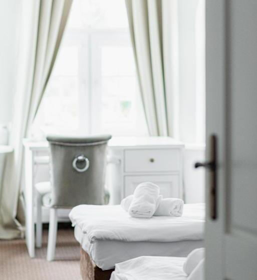 ベーシックルーム, Dom Goscinny Bialy Dworek