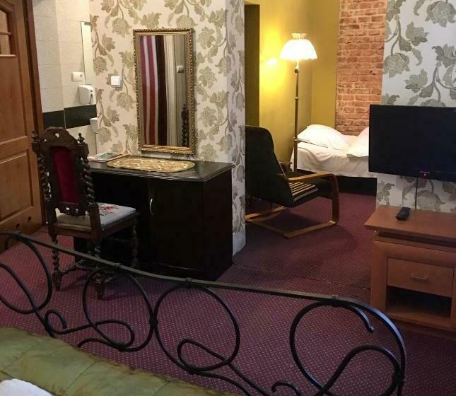 スタンダードトリプルルーム, Dwór Boratyn