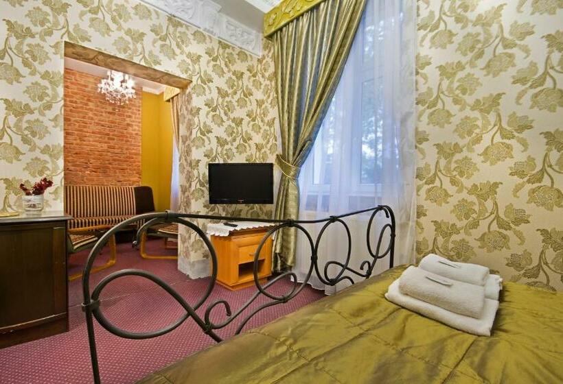 Номер Стандарт Трехместный, Dwór Boratyn