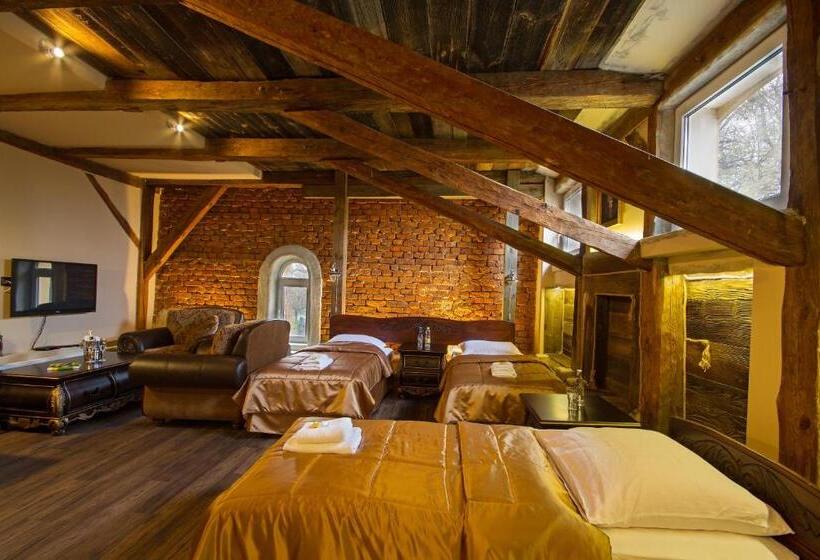 ファミリールーム, Dwór Boratyn