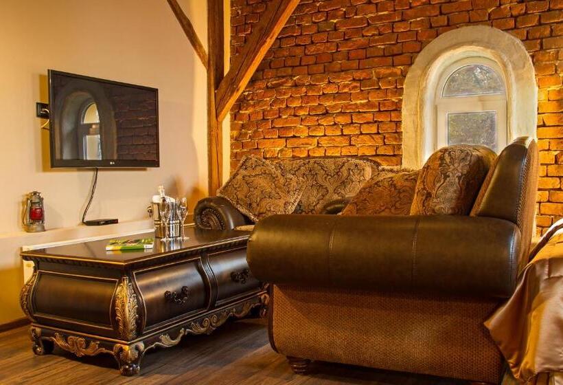 ファミリールーム, Dwór Boratyn