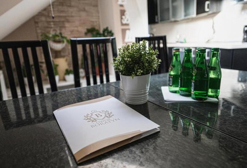 ２ベッドルームアパートメント, Dwór Boratyn