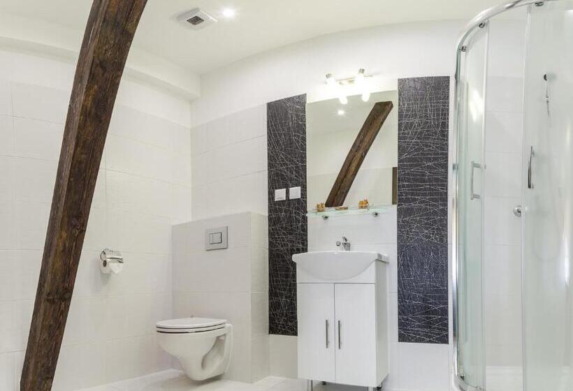 デラックストリプルルーム, Fregata