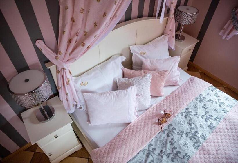 Apartament 1 Sypialnia z Tarasem, Karolowy Dwór