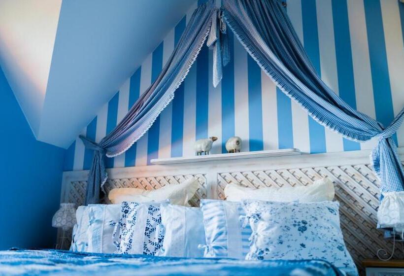 Pokój Standard, Karolowy Dwór