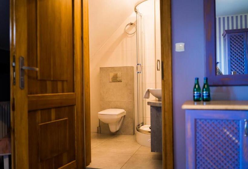 Pokój Standard, Karolowy Dwór