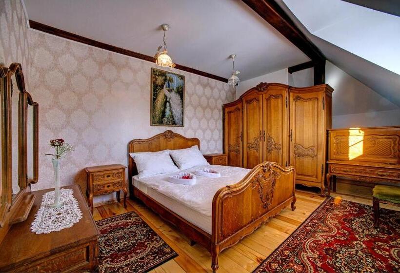 套房, Noclegi Dwór Szlachecki Biedaczów