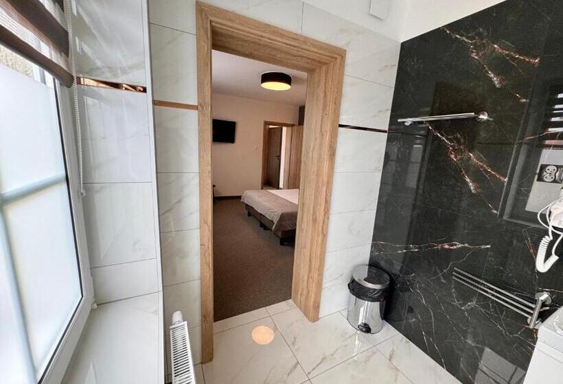 استودیو خانوادگی, Promes Mielno