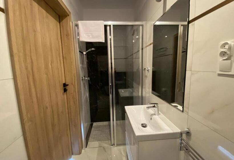 اتاق استاندارد چهار تخته, Promes Mielno