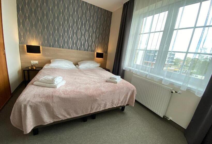 استودیوی استاندارد, Promes Mielno